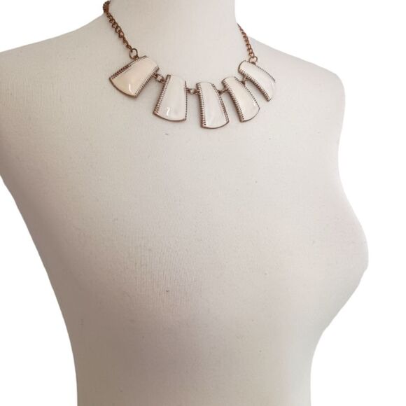 Y2K Chunky Enameled Necklace Statement Vanilla Bib Metal Collar Gold Tone 90s.  - Picture 6 of 16
